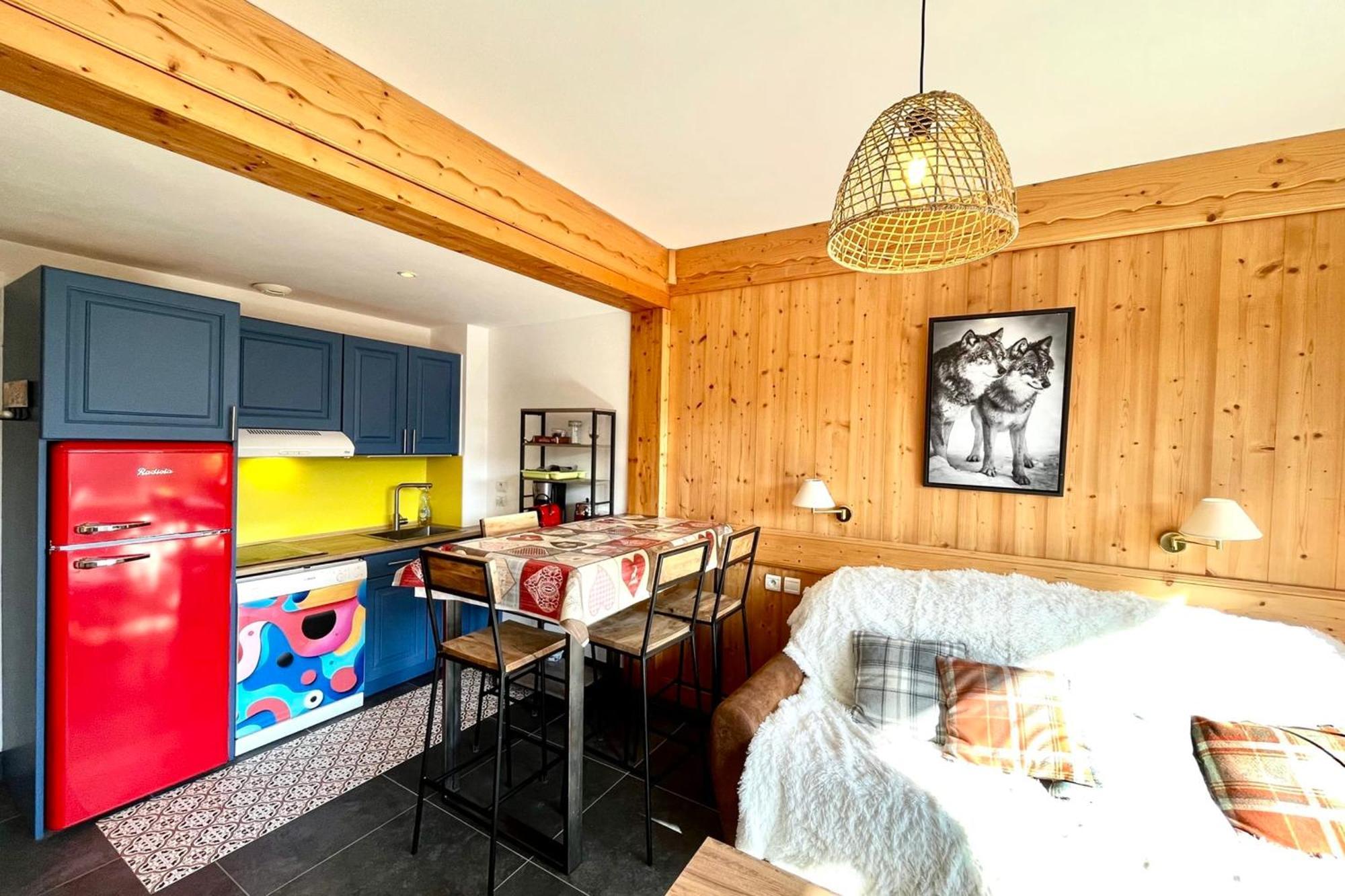 Superb Cosy Apartment With Balcony Комбо Екстериор снимка